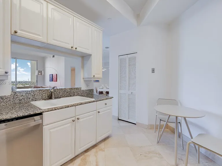 888 Brickell Key Dr #2610 — Photo 28