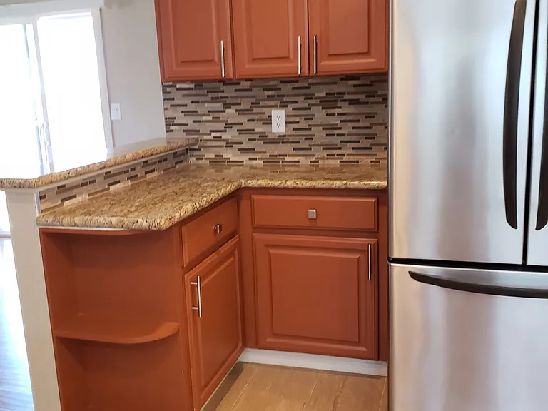 325 Goshen Ct — Photo 14