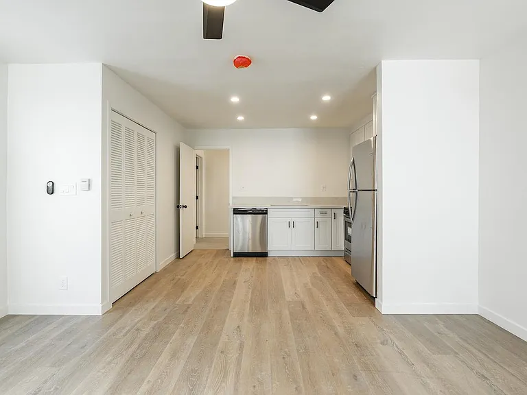 4511 Utah St — Photo 14