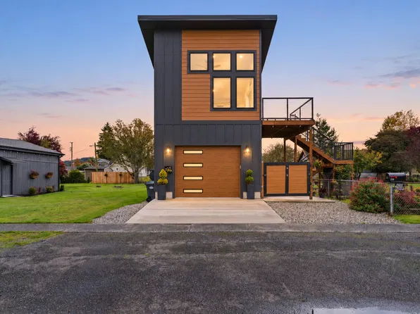 204 SW Front St, Aberdeen, WA 98520