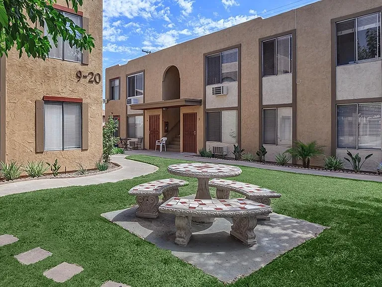 Mollison Villas — Photo 38