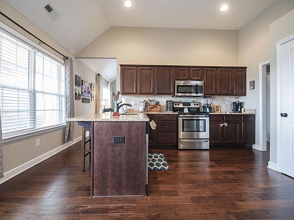 5th image of 2902 Dusenburg Dr