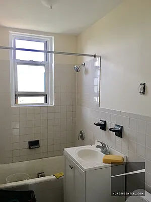 Rented by Highline Residential | media 22