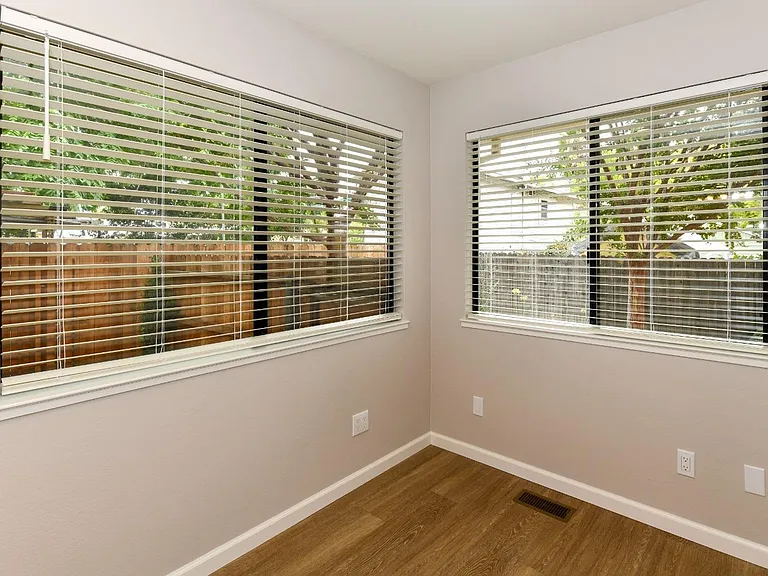 2833 Marin St — Photo 13