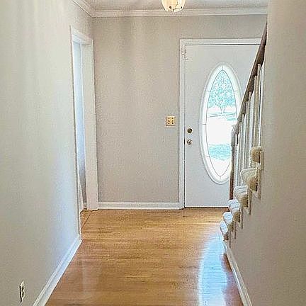 2nd image of 2146 Berkshire Ln