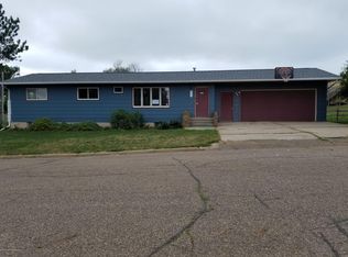 313 N Maple St, Hebron, ND 58638