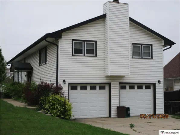 4218 E St, Omaha, NE 68107