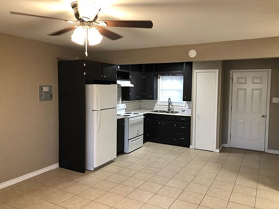 2nd image of 2615 Delano Ave APT A