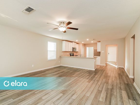 3rd image of 14125 Hacienda Estates Dr