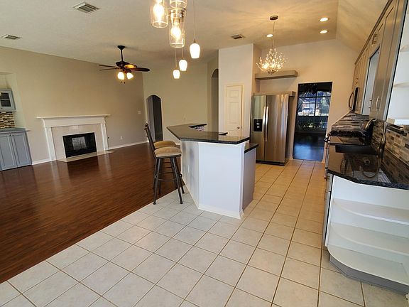 4th image of 2326 Lord Nelson Dr