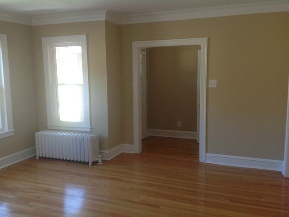 4th image of 1100 S 9th Ave