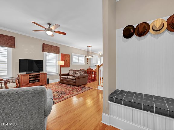 5th image of 2217 Gibson Avenue