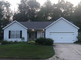 52041 Trenton Woods Dr, Granger, IN 46530