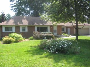 5760 Houghten Dr, Troy, MI 48098