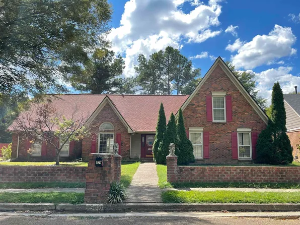 1947 Mount Badon Ln, Cordova, TN 38016