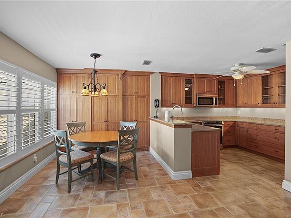 5th image of 6820 San Marino DR #608B