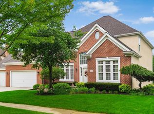 7666 Kestrel Way E, Dublin, OH 43017