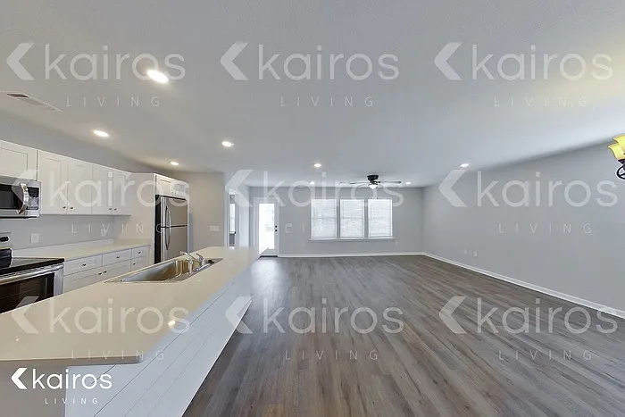 13 Cottage Grove Dr — Photo 6
