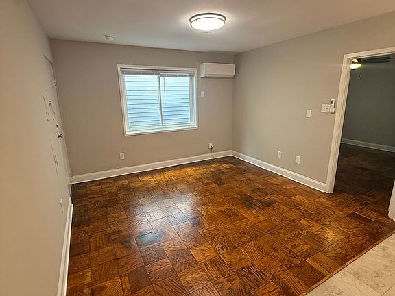5th image of 3509 Grove Ave APT 4