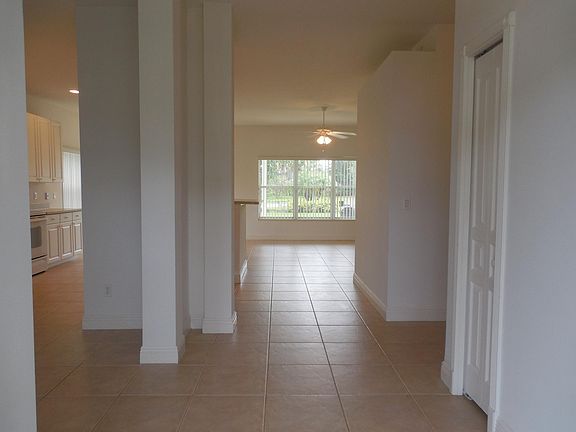 4th image of 651 NE Timberdoodle Trail E