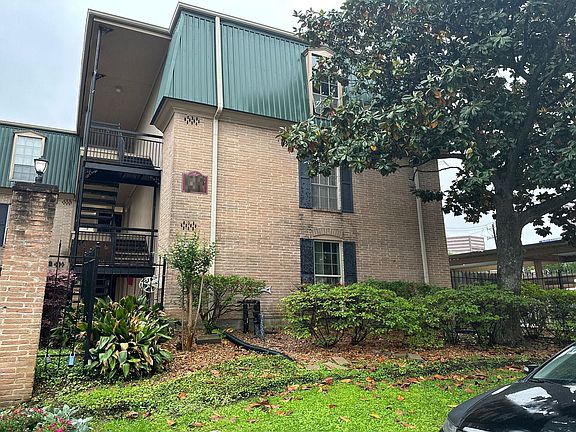 5th image of 4515 Briar Hollow Pl APT 311