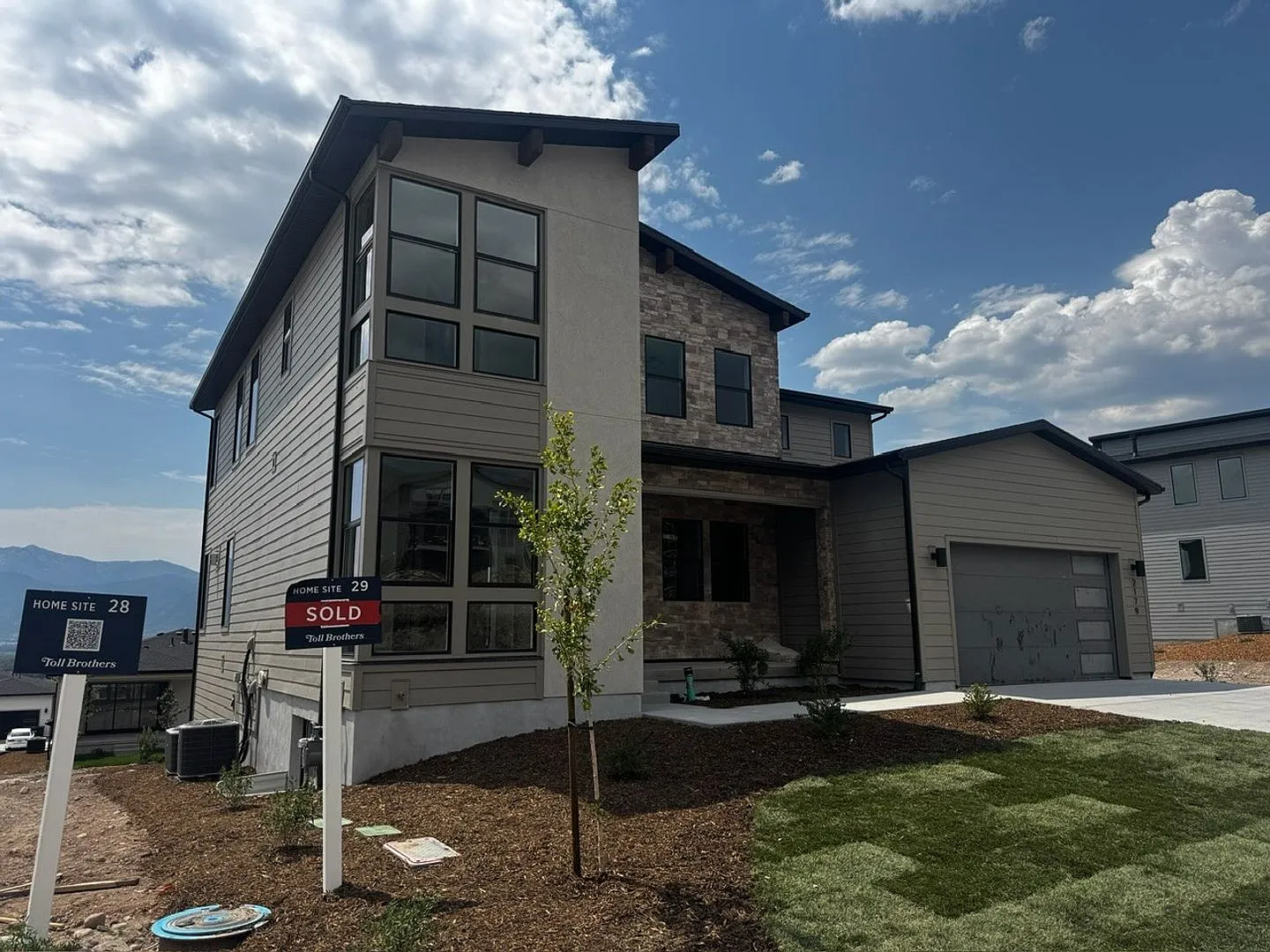 Brand-New Luxury Rental | 6 Bed, 5.5 Bath — Photo 2