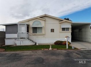 7977 Roe Ln, Garden City, ID 83714