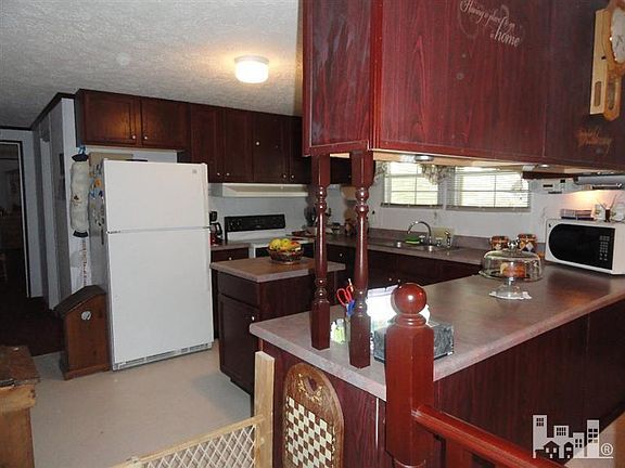 4th image of 4027 Highwood Court