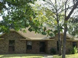 1153 Crescent Dr, Baton Rouge, LA 70806