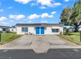 11 Tangerine Ct, Lehigh Acres, FL 33936