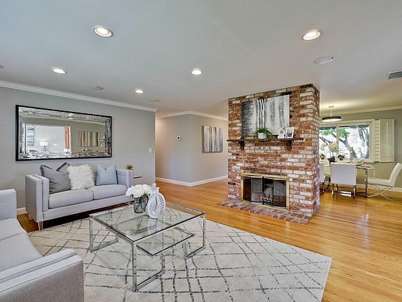 3rd image of 2141 Sierra Ventura Dr