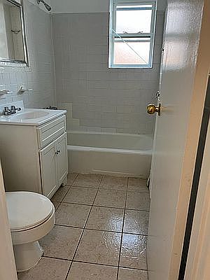 5th image of 220 Trantor Pl APT 3D