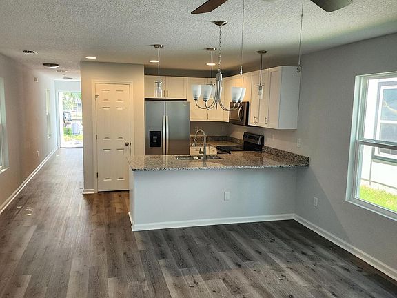 3rd image of 9015 EATON Avenue