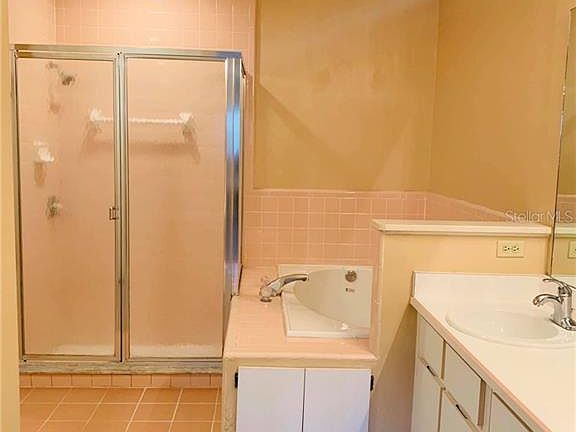 4th image of 8261 Breeze Cove Ln