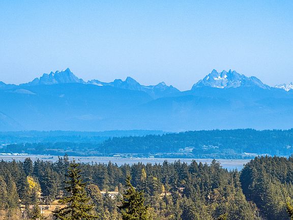 2nd image of 86 Glacier Peak Dr