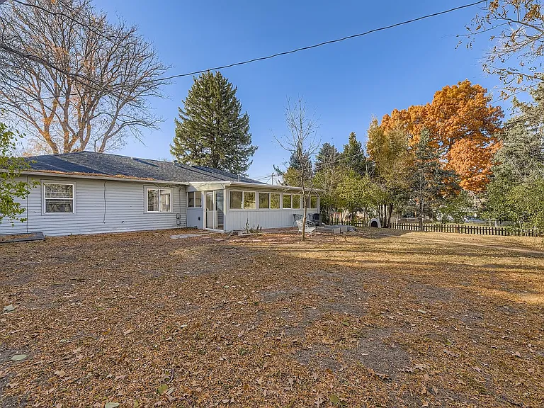 2900 S Cook St — Photo 2