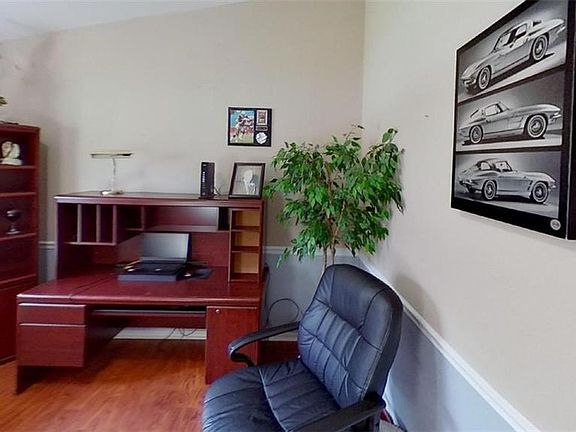 5th image of 4280 Sylvania Ave