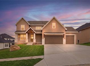 22076 W 99th Ter, Lenexa, KS 66220
