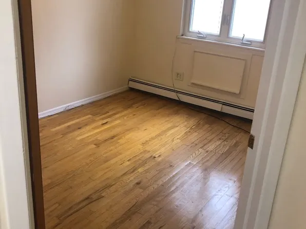 40-12 Clearview Expressway image 8 of 9