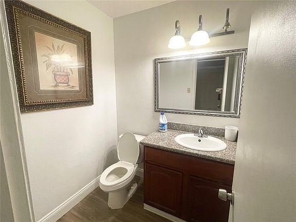3rd image of 2511 Metairie Lawn Dr #201