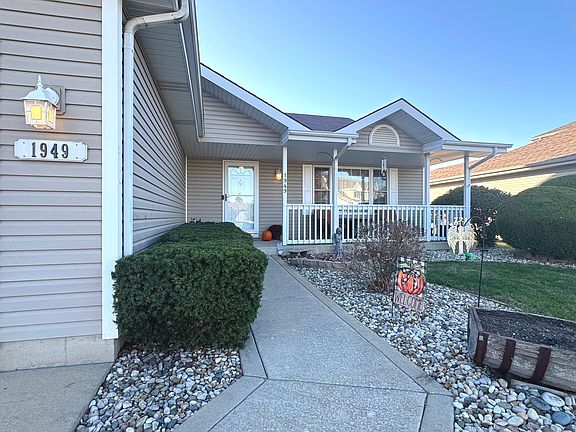 2nd image of 1949 Claire Dr