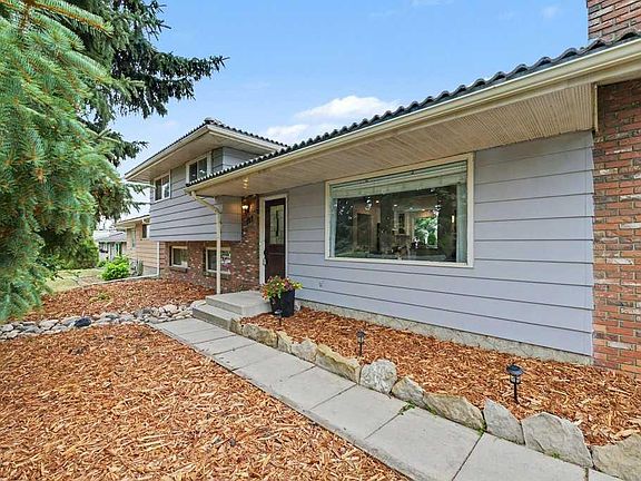 2nd image of 727 N 120th Ave SW