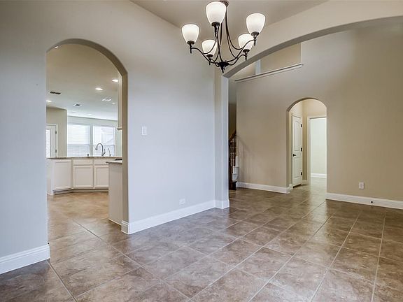 4th image of 1512 Abercorn Ln