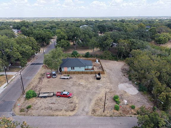 2nd image of 12 Th St