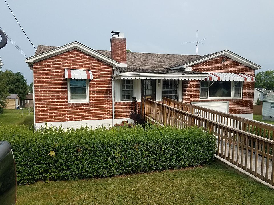 FRONT OF HOUSE - LONG DISABLED RAMP
