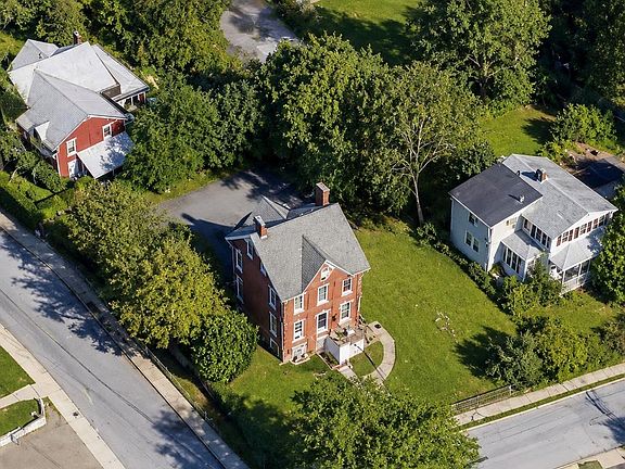 3rd image of 33 Cliff Street