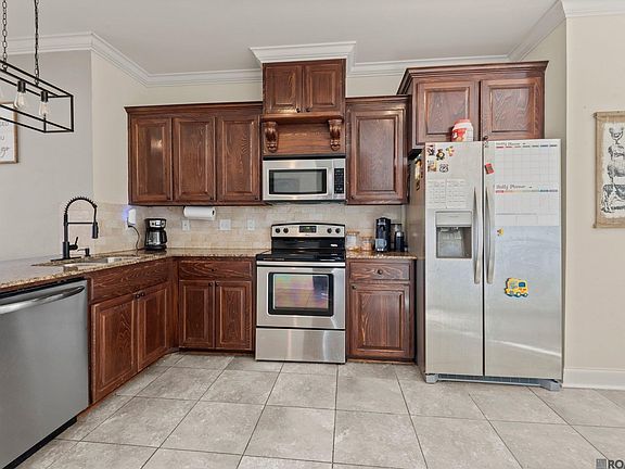 5th image of 25320 Black Lake Ave