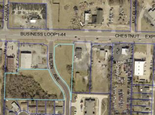 3226 W Chestnut Expy, Springfield, MO 65802