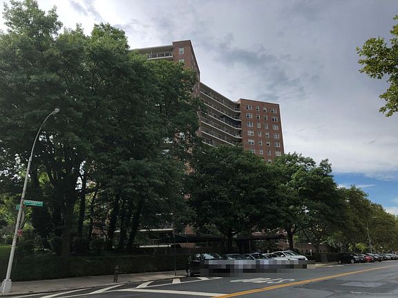 2nd image of 3777 Independence Ave APT 2F