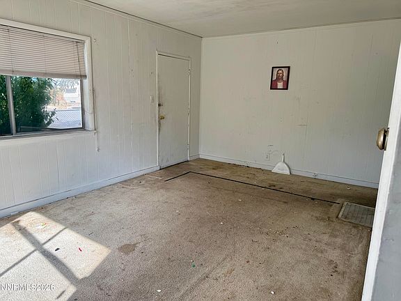 3rd image of 729 Balzar Cir